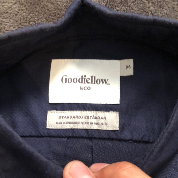 Long sleeve button up - Picture 2 of 3